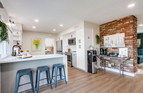 Midway House | Chateau Maravilla -3BR- Luxury Hidden Oasis