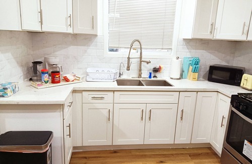 Monterey Park House | Cheerful 2-Bedroom house close to DTLA