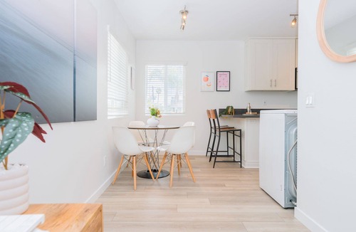 Old Towne House | Cheerful 2 Bedroom Steps to the Sand