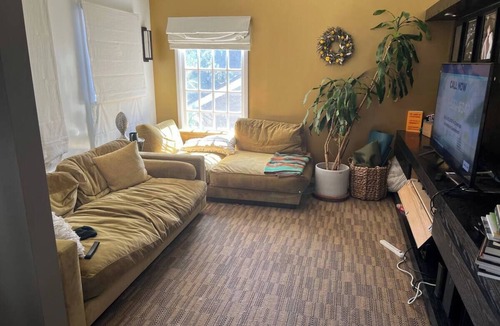 Beachwood Canyon House | Cheerful 2-bedroom garden home with hot tub
