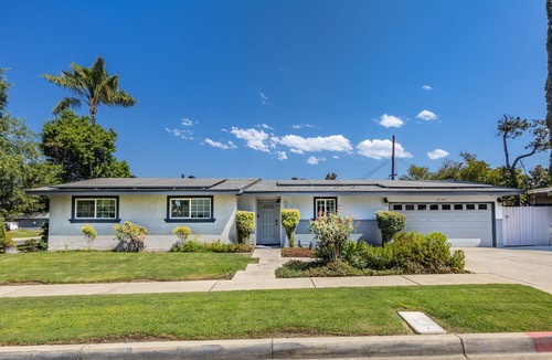 Redlands House | Cheerful 4 bedroom house with pool