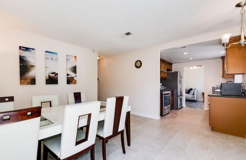 Chino Hills House | Cheerful 4 bedroom 3 bathroom house in Chino Hills