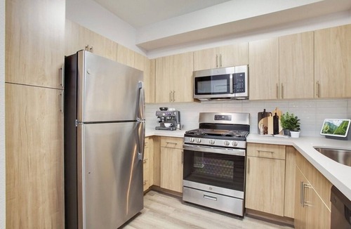 Playa Del Rey Apartment | Chic 1-bedroom with WiFi, AC in wonderful Playa Vista