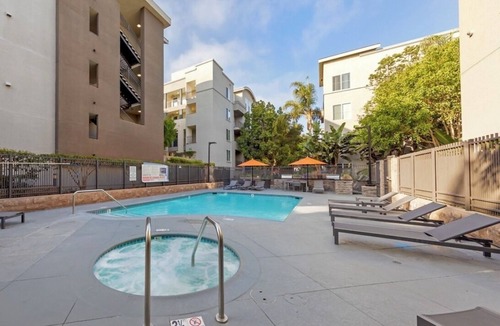 Playa Del Rey Apartment | Chic 1-bedroom with WiFi, AC in wonderful Playa Vista