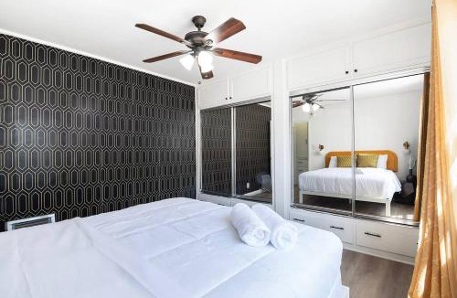 The Flats Apartment | Chic 1BR Apt Hollywood Sleeps 4