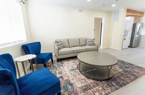 Downey Apartment | Chic 2-bedroom apartment in fantastic Downey Nearby all the Attractions