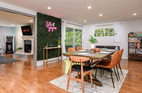 Placentia House | Chic 4BR Entertainer / Arcade / CLOSE to Disney