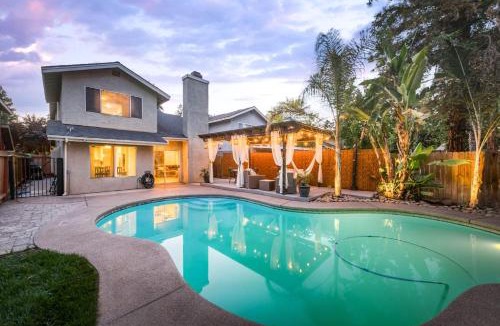 Raisin House | Chic Boho 3BR Home Near Woodward Park