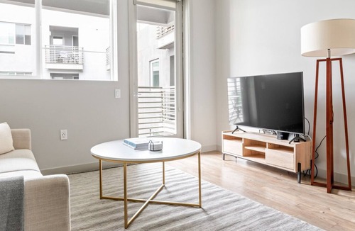 Little Tokyo Apartment | Chic Downtown 2BR w/ Pool, W/D & Gym, near 7th St Metro, by Blueground