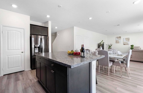 Jurupa Valley House | Chic Hillside Haven – 4BR Jurupa Valley Home for Monthly Stays #41393