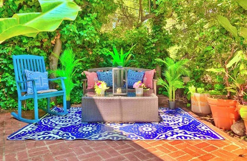 La Brea Apartment | Chic Hollywood Hills Guest Suite+Views+Outdoor Living Room+Free Street Parking
