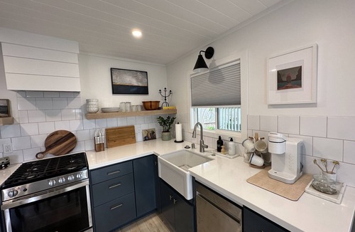 Laguna Niguel Cottage | Chic Laguna retreat! Steps to beach, designer-furnished, with ocean-view yard.