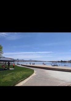 Silver Lakes Country Club House | Chic Lake House 3 bedroom