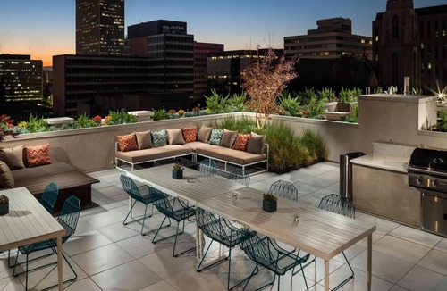 Wilshire Center Apartment | Chic modern apartment with AC, WiFi, fitness room in fabulous LA Koreatown