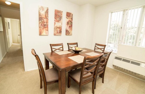 La Brea Apartment | Chic Private 2 bedroom Condo near the Grove
