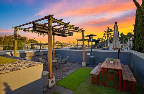 Silver Lake Villa | Chic Silver Lake Oasis with Breathtaking City Skyline Views, Private Rooftop & Garage