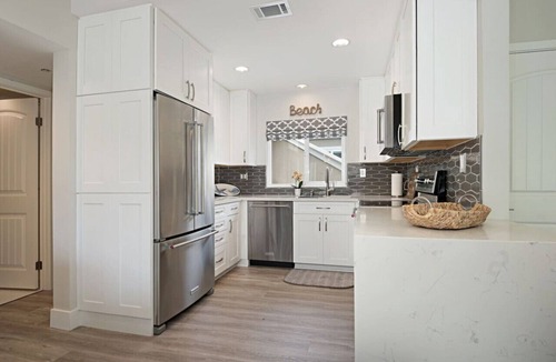 Dana Point Apartment | Chic Upstairs Condo Steps from Strands Beach