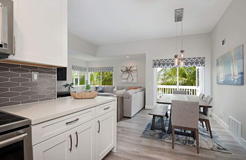 Dana Point Apartment | Chic Upstairs Condo Steps from Strands Beach