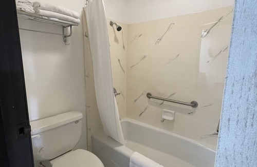 Chino Hotel | Chino Motel
