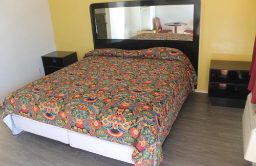 Van Nuys Hotel | CINEMA MOTEL