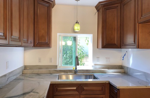 Valinda House | City Garden House-centrally located in LA
