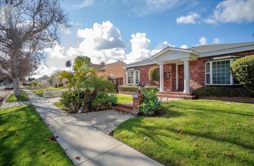 Bixby Knolls House | Classic Bixby Highlands Pool Home in Long Beach! home