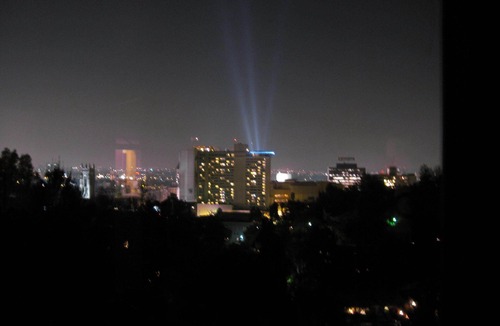 Hollywood Apartment | Classic Hollywood Hills Living with Amazing Views ~1200sf