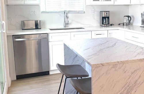North Redondo House | Classy 4-bedroom house with AC in Redondo Beach