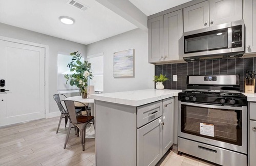 Fullerton House | Clean & Spacious 2BR/2BA Near Disney