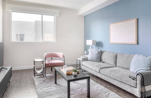 City West Apartment | Clever Downtown 1BR w/Gym, Pool & Spa near LA Live, by Blueground