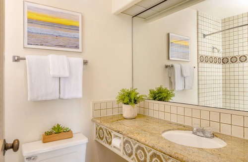 Downtown Ventura Hotel | Clocktower Inn Ventura