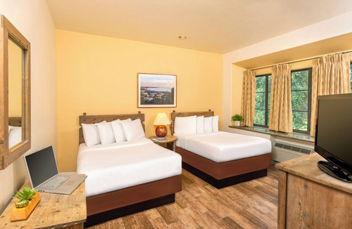 Downtown Ventura Hotel | Clocktower Inn Ventura