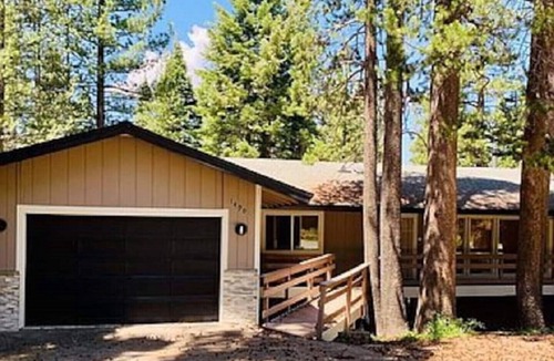 Country Club Estates House | Close to Everything in SLT