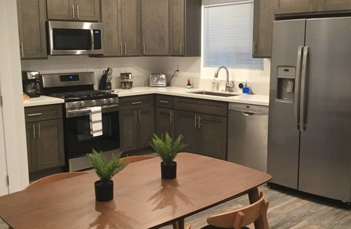 Willmore House | Close to it all! Long Beach 5bed/4bath