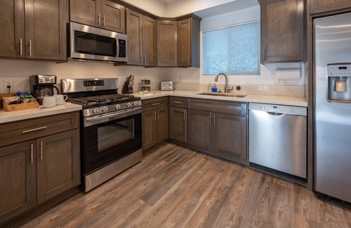 Willmore House | Close to it all! Long Beach 5bed/4bath