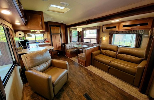 Clovis House | Clovis Country RV Camper #2