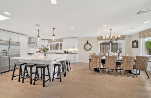 San Clemente House | Coastal Luxury: 4bd/4bth, Hot Tub, Pool Table, Yard, Walk to Beach
