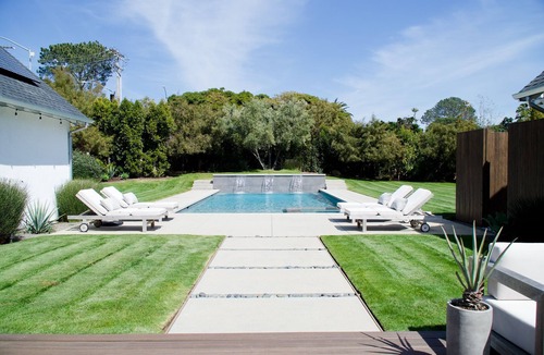 Cardiff-by-the-Sea House | Coastal modern farmhouse retreat 1.5 miles from the beach