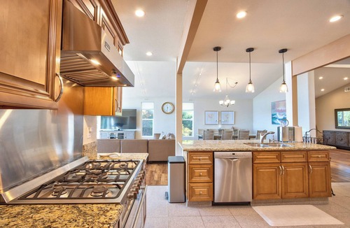 Coastal San Pedro House | Coastal Ocean Breeze and Views