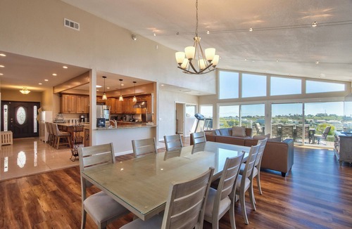 Coastal San Pedro House | Coastal Ocean Breeze and Views