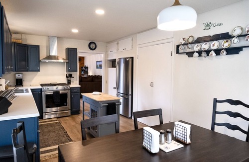 Fort Bragg House | Coastwood is a great coastal 4 bedroom house just minutes from the beach!