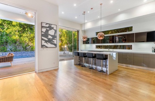 La Brea House | Colgate Modern - Stunning Luxury Estate with Seamless Indoor-Outdoor Living