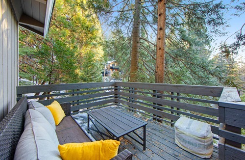 Arrowhead Villas House | Colorful home with washer/dryer, AC & wood-burning fireplace in a lovely setting