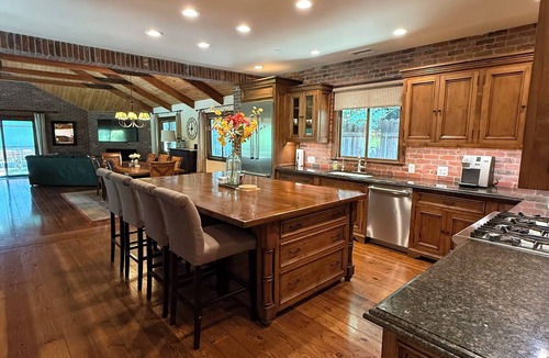 Solvang House | Come Be Our Guests at The Solvang Dolphin House "Delfin Huset"