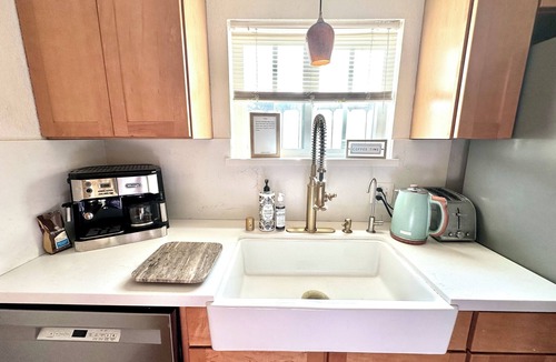 Sunland-Tujunga House | Comfort Bungalow