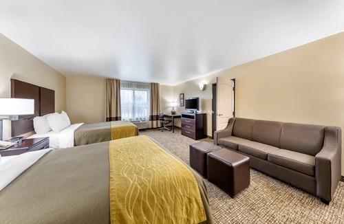 Colton Hotel | Comfort Inn And Suites Colton