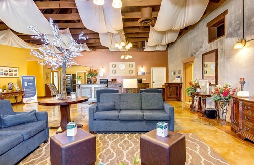 Westmont Hotel | Comfort Inn Pomona Near FairPlex