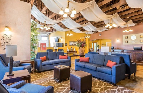 Westmont Hotel | Comfort Inn Pomona Near FairPlex