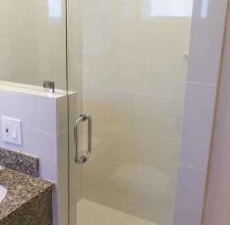 Roseville - Fleet Ridge Hotel | Comfort Inn San Diego Airport At The Harbor