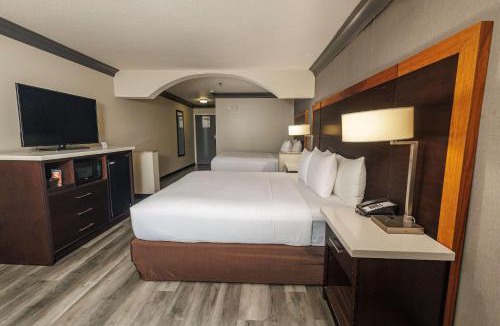 North Hollywood Hotel | Comfort Inn & Suites Near Universal - N Hollywood - Burbank